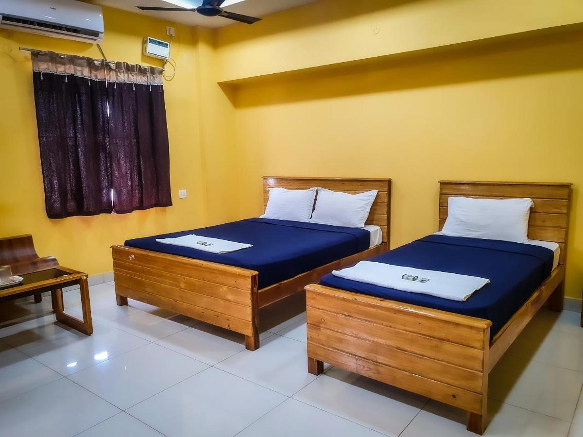 Le Hotel Host Tiruchirappalli ภายนอก รูปภาพ