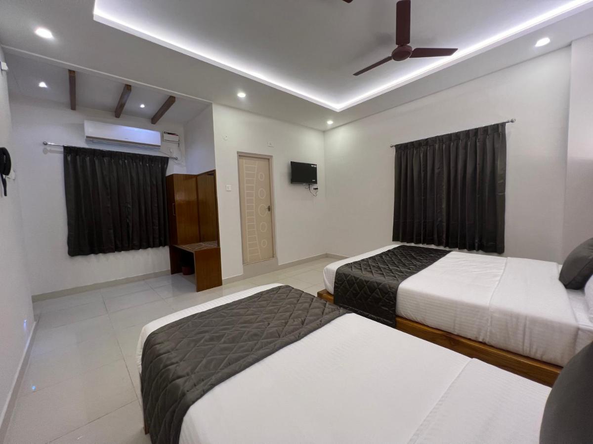 Le Hotel Host Tiruchirappalli ภายนอก รูปภาพ