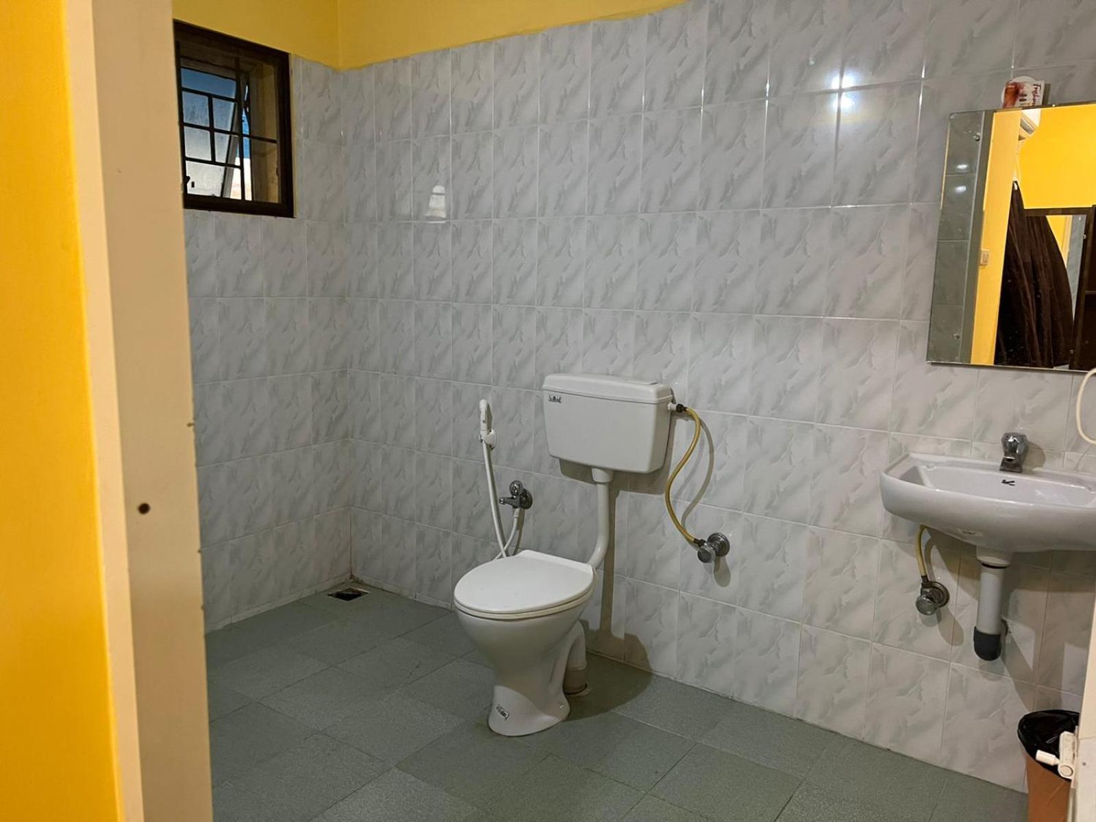 Le Hotel Host Tiruchirappalli ภายนอก รูปภาพ
